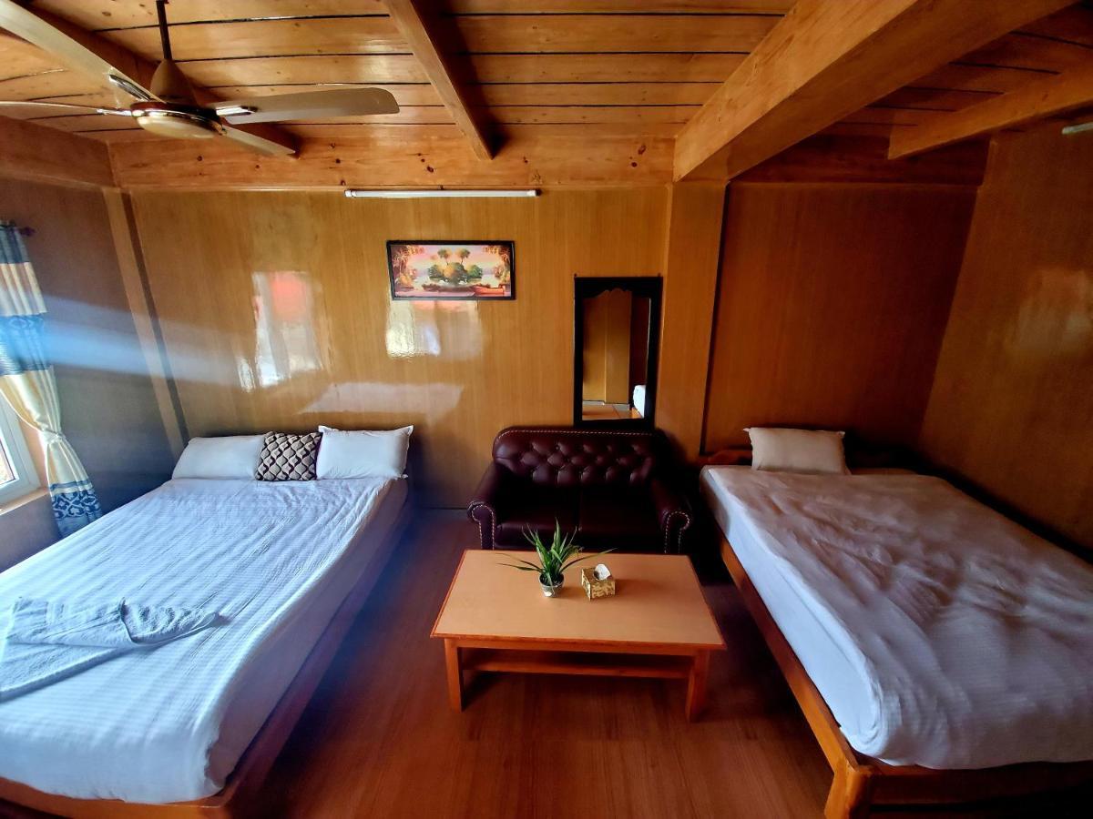 Hotel Waterside Pokhara Exterior photo
