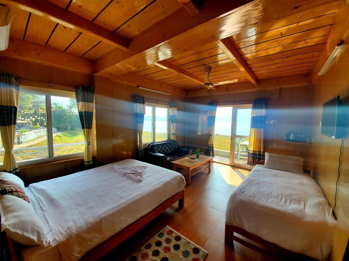 Hotel Waterside Pokhara Exterior photo