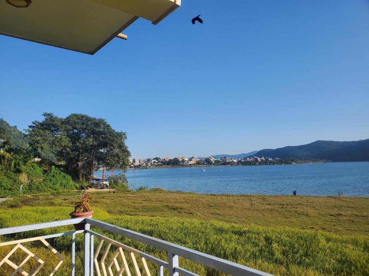 Hotel Waterside Pokhara Exterior photo